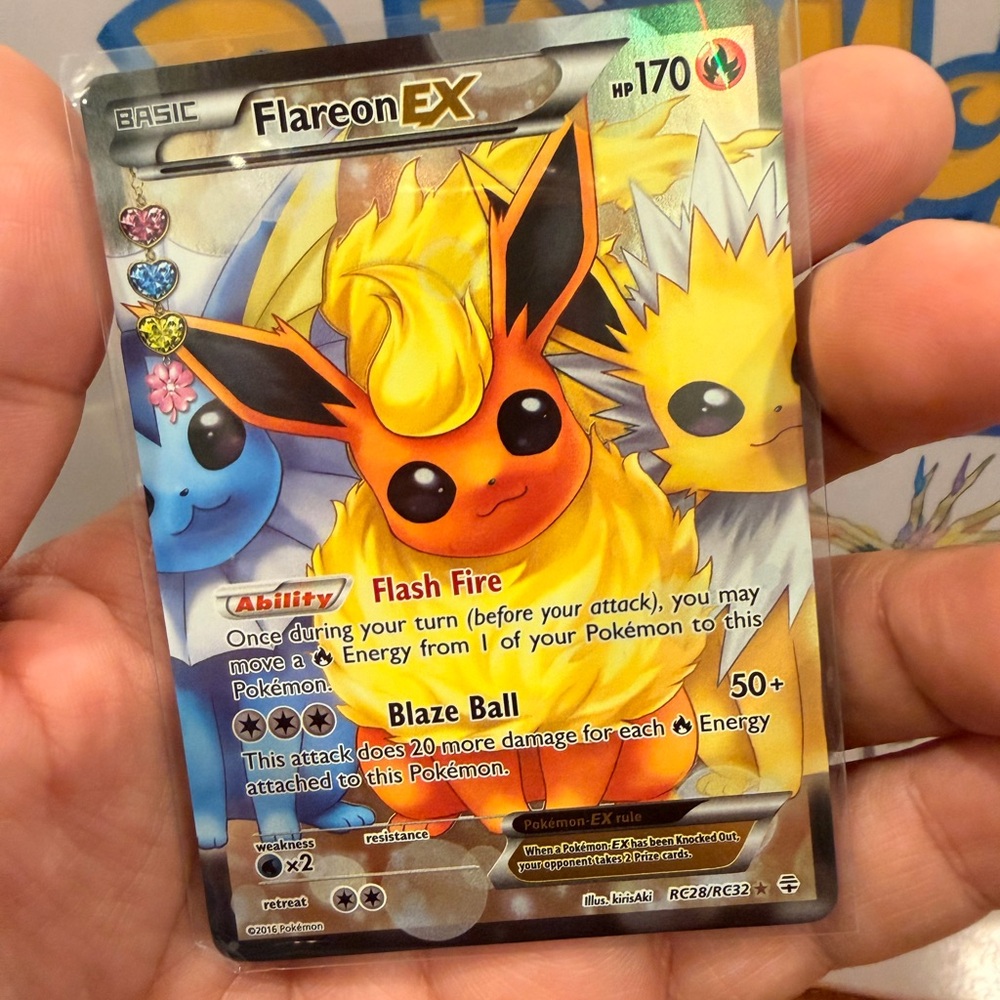 BLACK FRIDAY DEAL! - Flareon EX (Full Art) • Pokemon TCG
